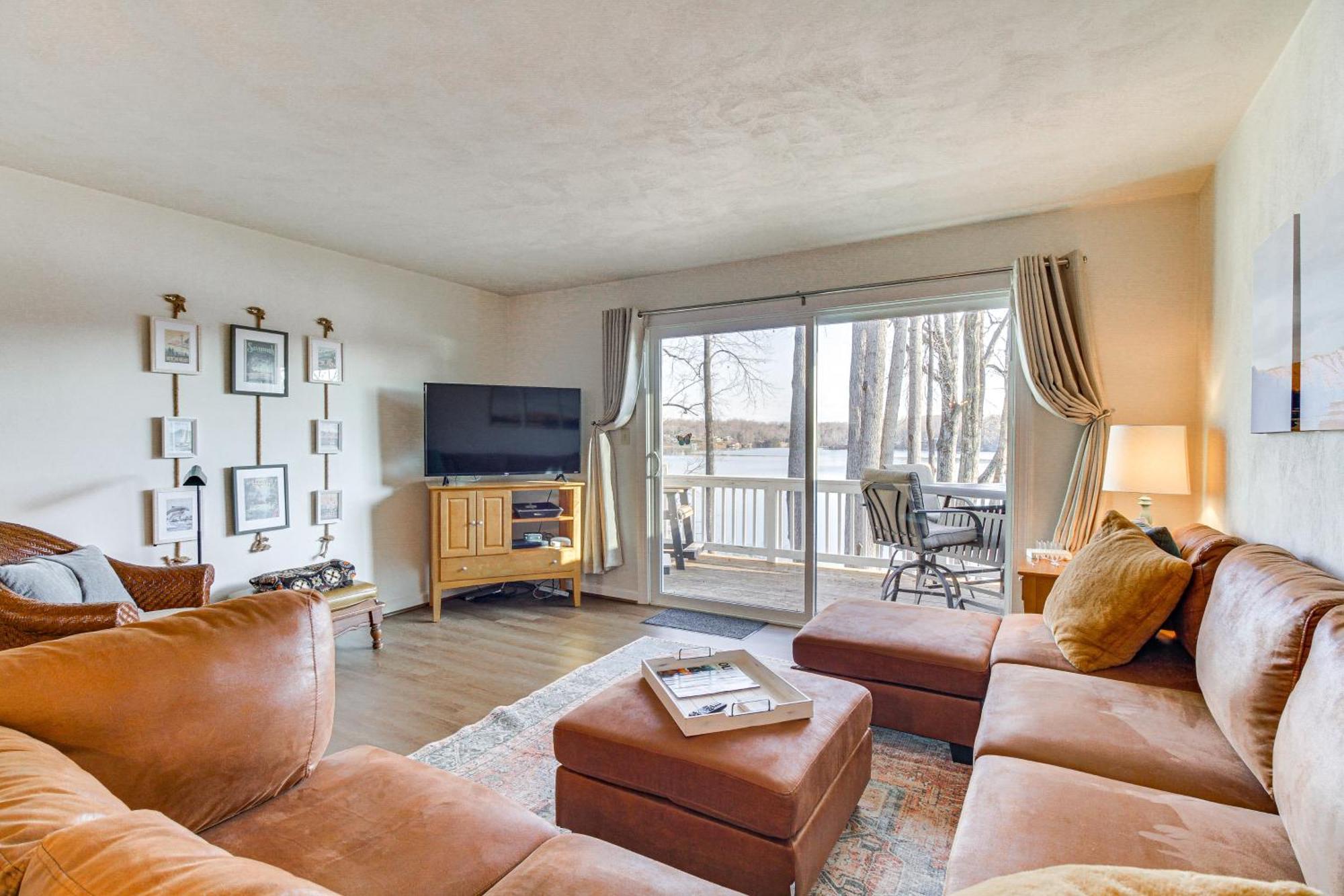Lakefront Moneta Home With Community Boat Dock! Esterno foto