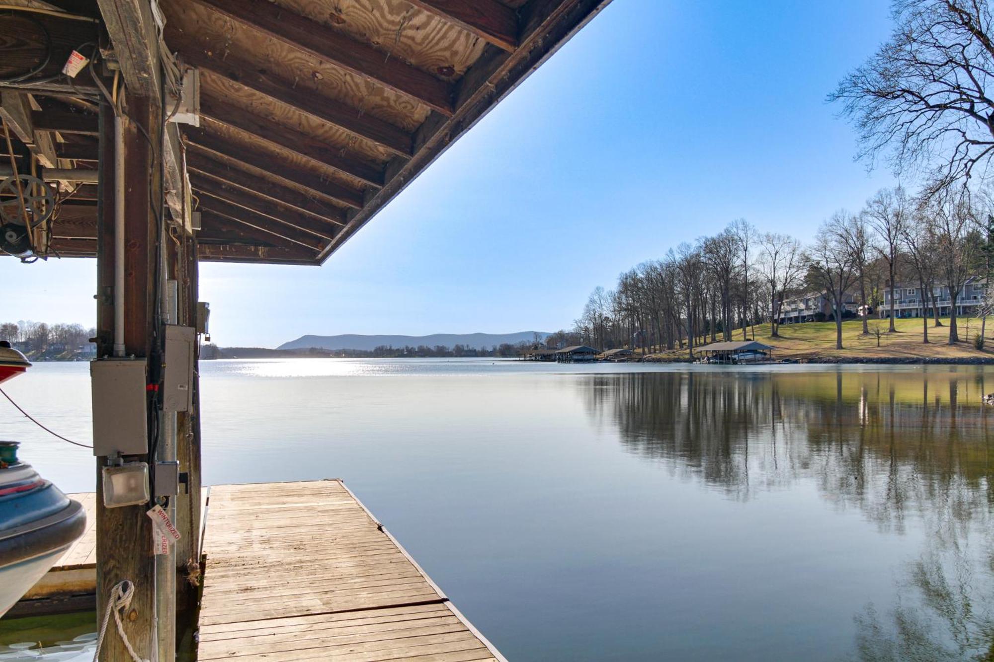 Lakefront Moneta Home With Community Boat Dock! Esterno foto